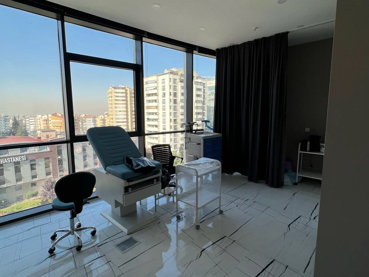 PROF. DR. ÖZGÜR ÖZYÜNCÜ KADIN DOĞUM KLİNİĞİ / REGNUM SKY TOWER